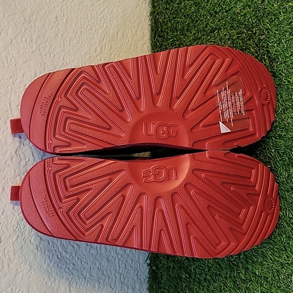 NWOB UGG Neumel Suede Lace-Up Round Toe Chukka Boot Men's US 6 Women's US 7 Red - Picture 12 of 17